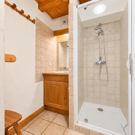 Lägenhet Confortable A Proximite Du Cernix Avec Balcon Et Parking - Fr-1-505-244